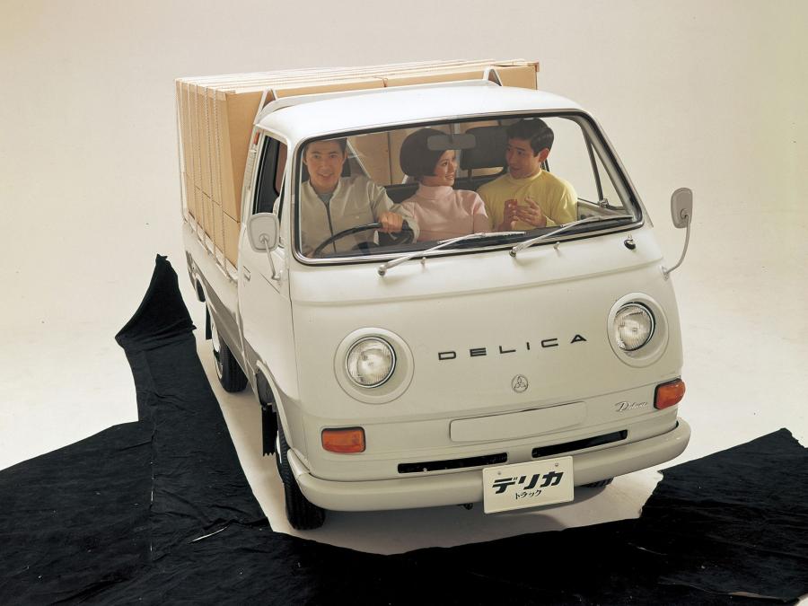  Mitsubishi Delica Pickup 1968 года  (фото 2 из 2)